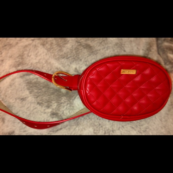 Never used Steve Madden Fanny Pack - Picture 2 of 3